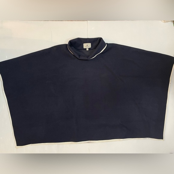 Tuckernuck Funnel Neck Piper Poncho Cape in Navy Blue/Cream OS